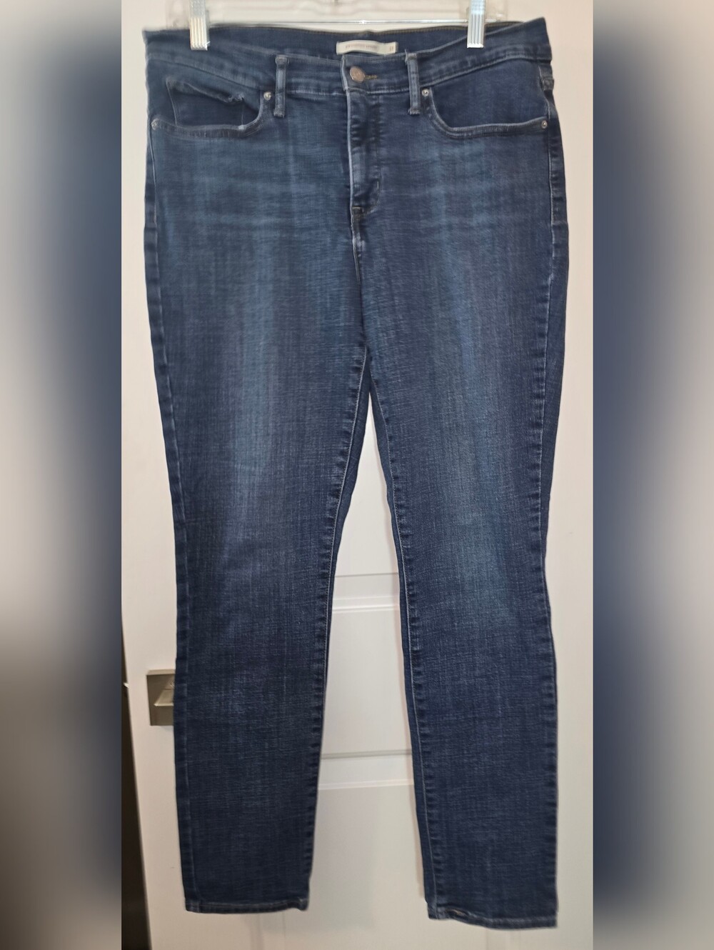 Levi's 311 Shaping Skinny Jeans Women's Size 31 W31 L30 Dark Wash Stretch